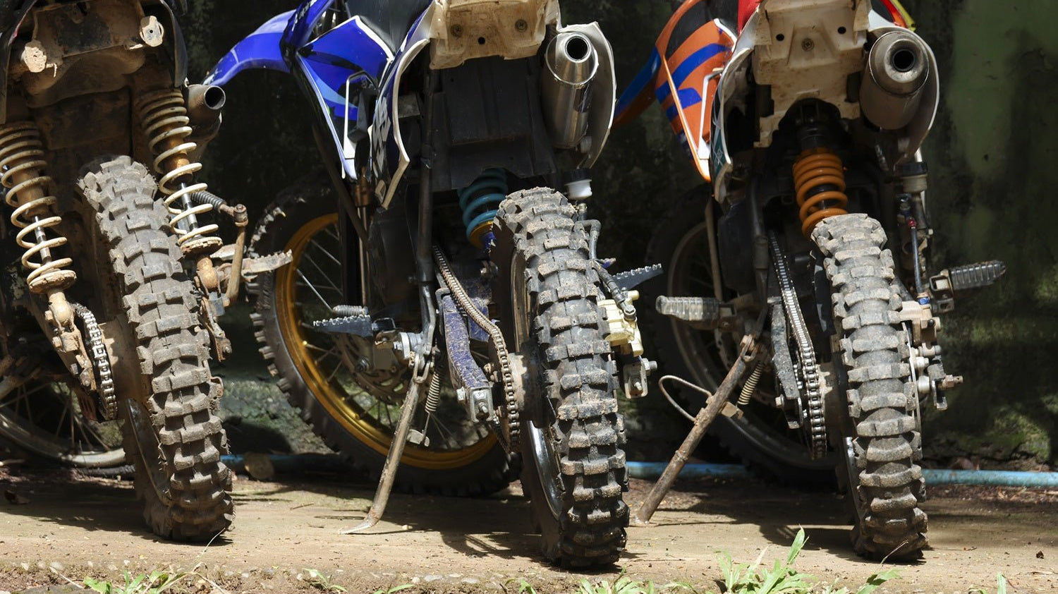 The Best Motocross Gear Bags for Race Day (And Why Every Rider Still Needs a Dustproof Storage Box) - Deso Gear