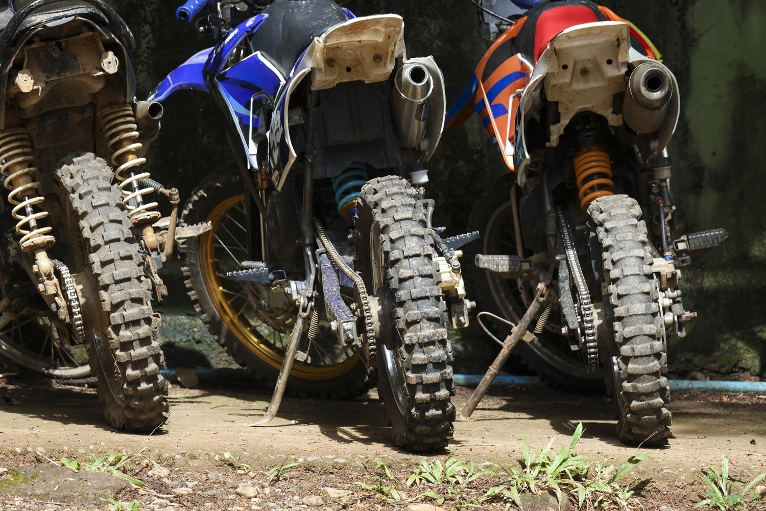 The Best Motocross Gear Bags for Race Day (And Why Every Rider Still Needs a Dustproof Storage Box) - Deso Gear